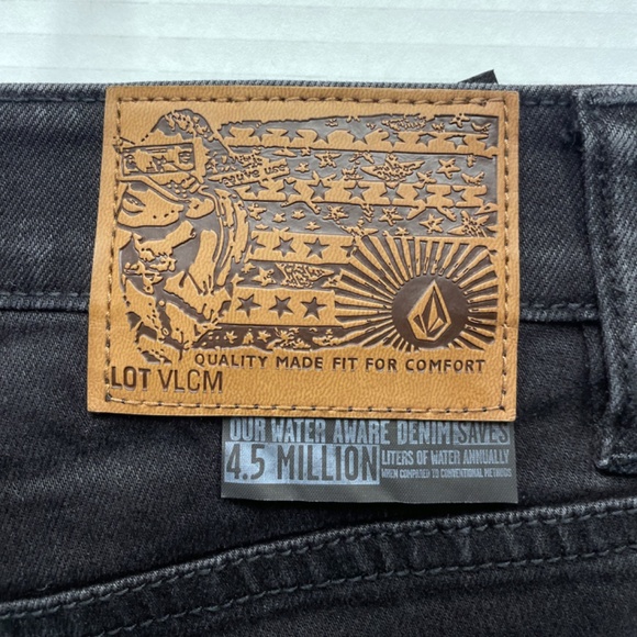 VOLCOM .. black wash stretch skinny jean. - Picture 6 of 6